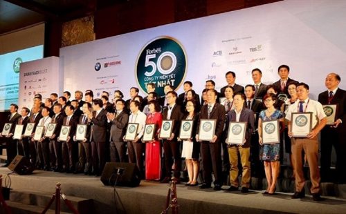 Vietcombank is in the Top 50 best listed companies for the 10th year in a row